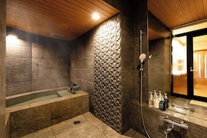 Suite Deluxe, non-fumeurs, vue jardin (Japanese-Western Suite, Yoshino) | Coffres-forts dans les chambres, Wi-Fi gratuit, draps fournis