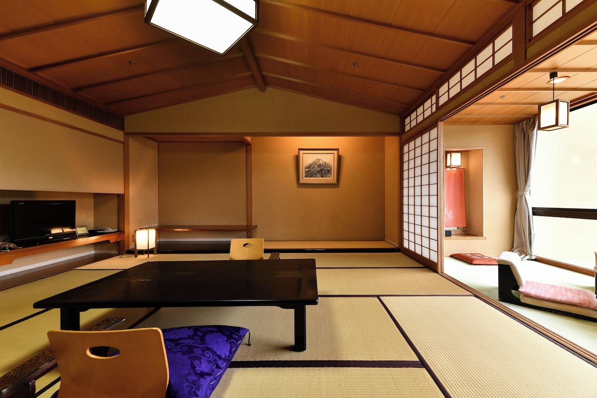 Japanese-Style Room(For Room Only) Non Smoking | In-room safe, WiFi (free), bed sheets