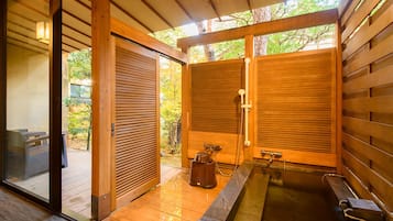 Luksus-toetasjesleilighet, ikke-røyk (with Open-air Bath) | Bad | Tøfler, bidé og håndklær