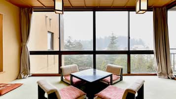 In-room safe, free WiFi, bed sheets