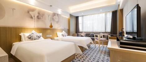 Premium bedding, in-room safe, desk, blackout curtains