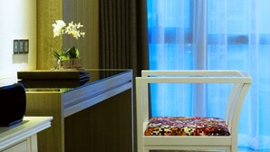 Premium bedding, in-room safe, desk, blackout drapes - Paco Hotel Tianpingjia Metro Guangzhou (Guangzhou)