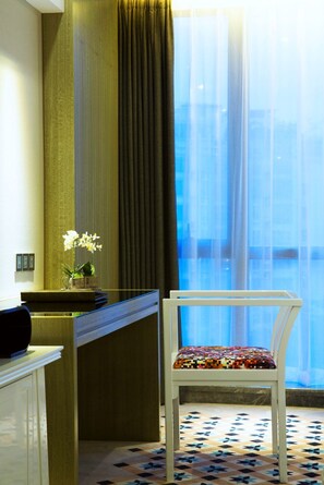 Premium bedding, in-room safe, desk, blackout curtains - Paco Hotel Tianpingjia Metro Guangzhou (Guangzhou)