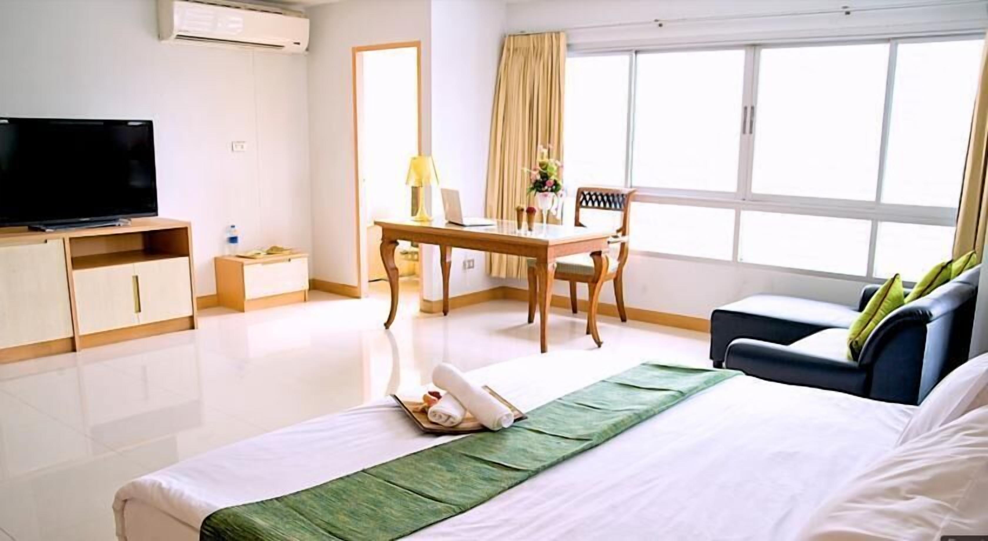 Superior Room | In-room safe, desk, rollaway beds, free WiFi