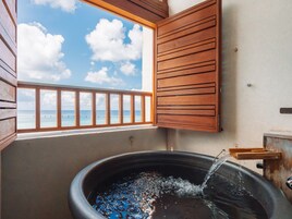 Quarto luxo, vista para o oceano | Edredons de pluma, cofres nos quartos, escrivaninha, cortinas blackout