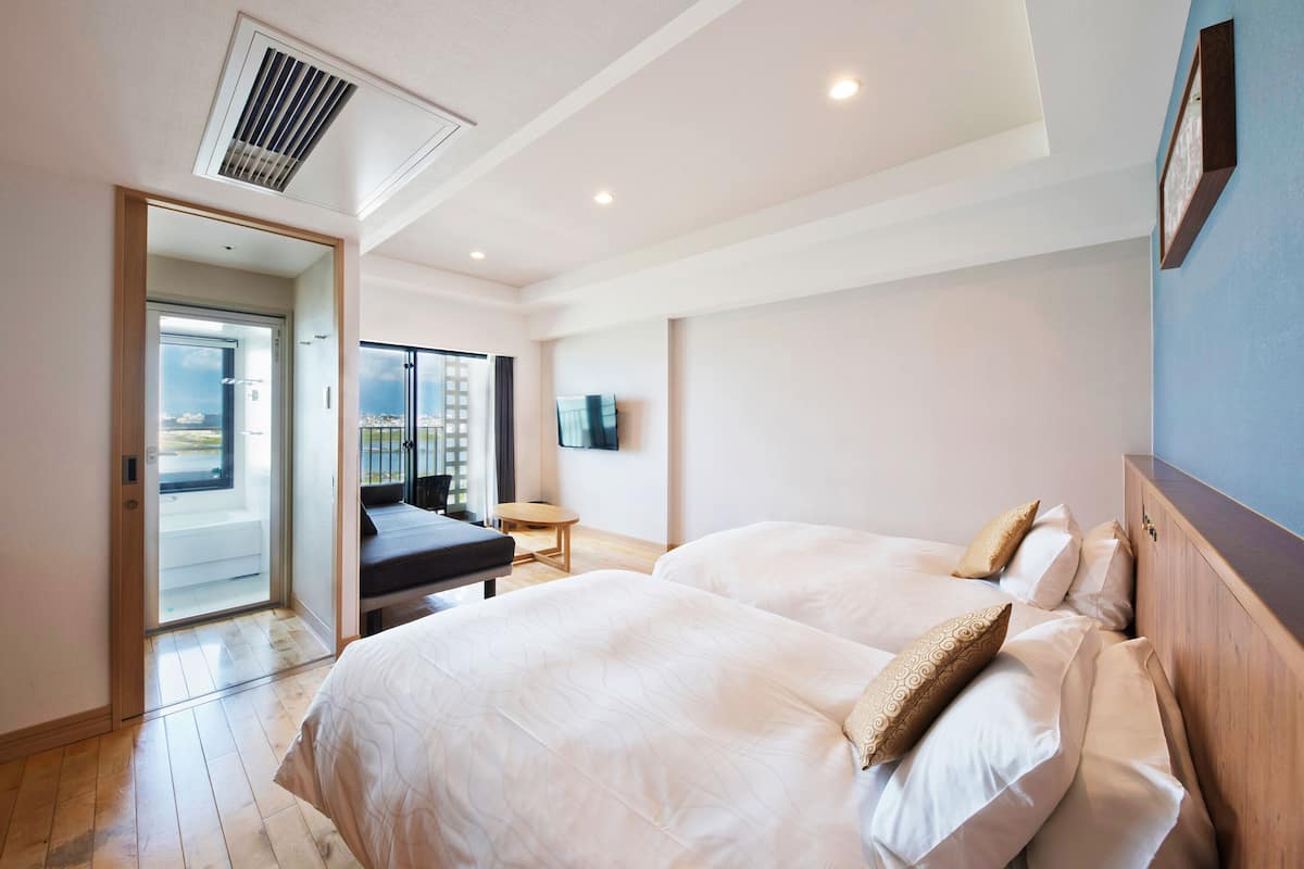 standard twin room (airport view) | 1 bedroom, in-room safe, desk, soundproofing