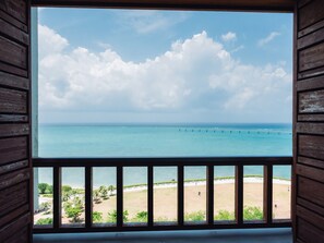 Daunenbettdecken, Zimmersafe, Schreibtisch, Verdunkelungsvorhänge