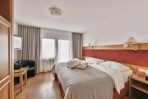 Zimmersafe, kostenloses WLAN, Bettwäsche