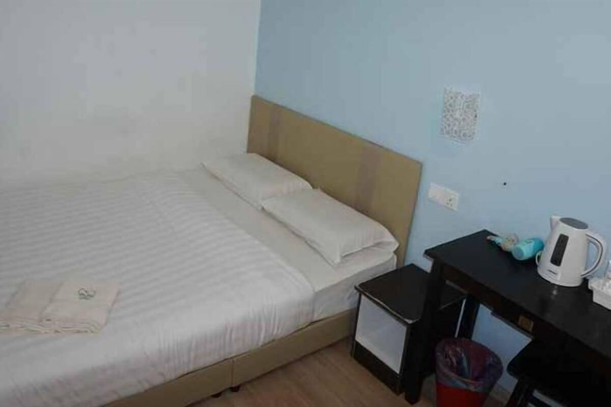 1 quarto, escrivaninha, quartos à prova de som