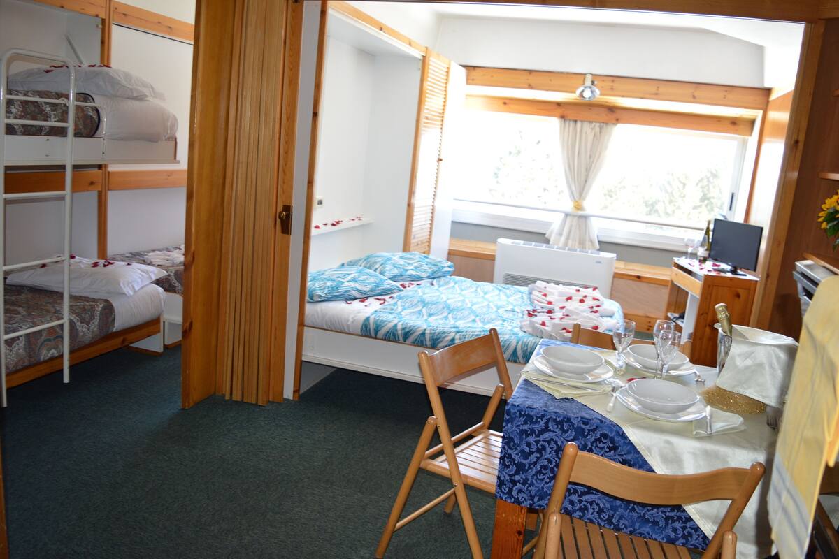 Apartment, 1 Schlafzimmer (bilocale, 5 people) | Daunenbettdecken, Verdunkelungsvorhänge, Babybetten, Bettwäsche