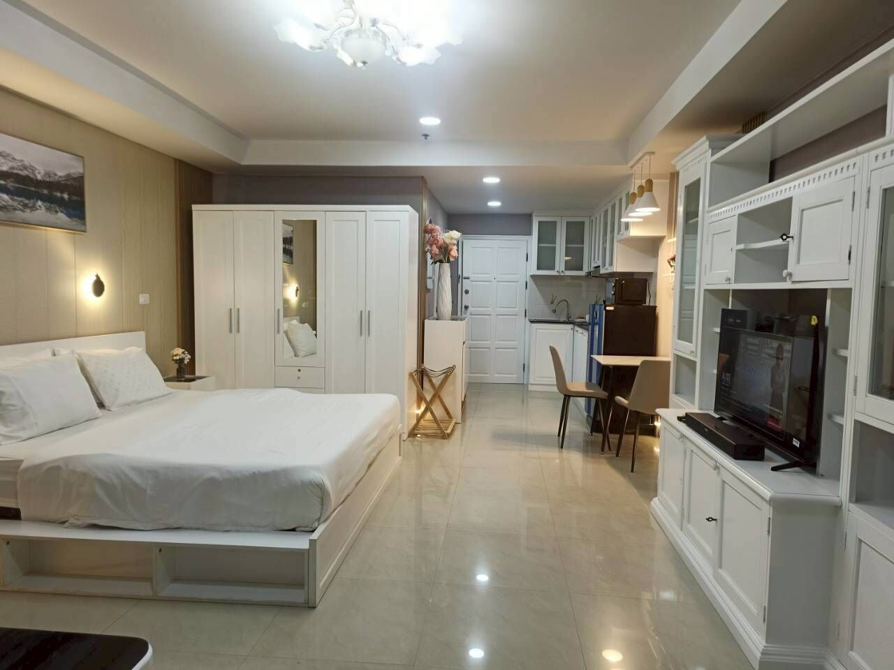 スタジオ 簡易キッチン | セーフティボックス (室内)、防音設備、WiFi (無料)、ベッドシーツ