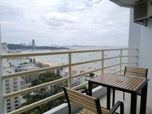 Triple Room, Kitchenette, Sea View | Terrace/patio - View Talay 6 Condominium by Honey (Pattaya)