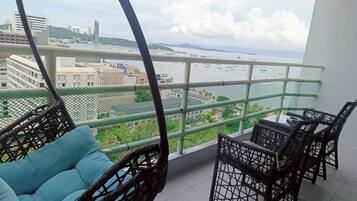 Executive Suite, 1 King Bed, Sea View | Terrace/patio