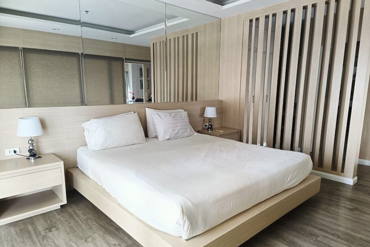 1 bedroom, in-room safe, soundproofing, free WiFi