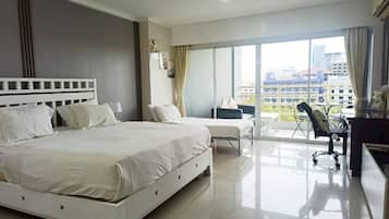 Triple Room, Kitchenette, Sea View | In-room safe, soundproofing, free WiFi, bed sheets
