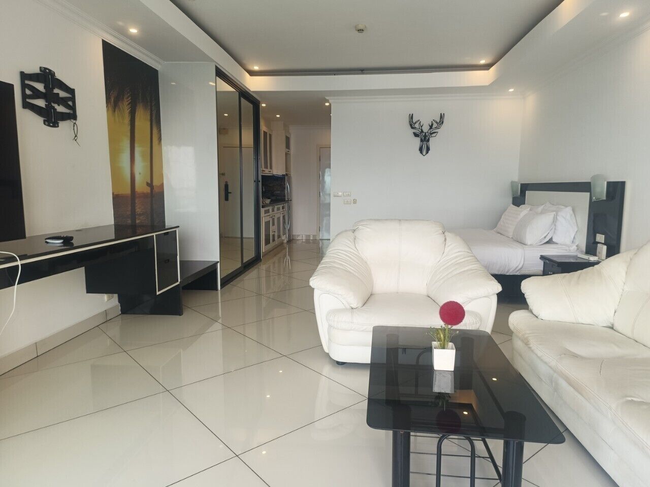 Studio, Kitchenette, Sea View | In-room safe, soundproofing, free WiFi, bed sheets