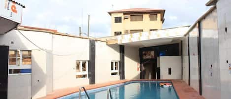 Piscine extérieure