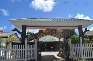 Exterior - Rising Sun Guesthouse (La Digue)