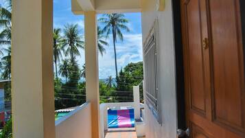 Yfirbyggður inngangur