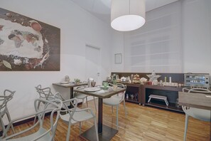 Dining - Opera Dreams (Rome)