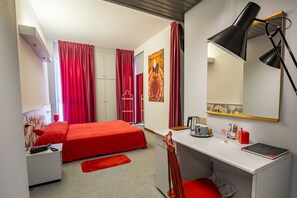 Suite Junior | Minibar, brankas, meja kerja, dan kedap suara