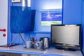 Double Room, 1 Queen Bed | Room amenity