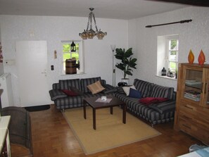 Cottage, 2 Bedrooms (Ferienhaus) | Living room