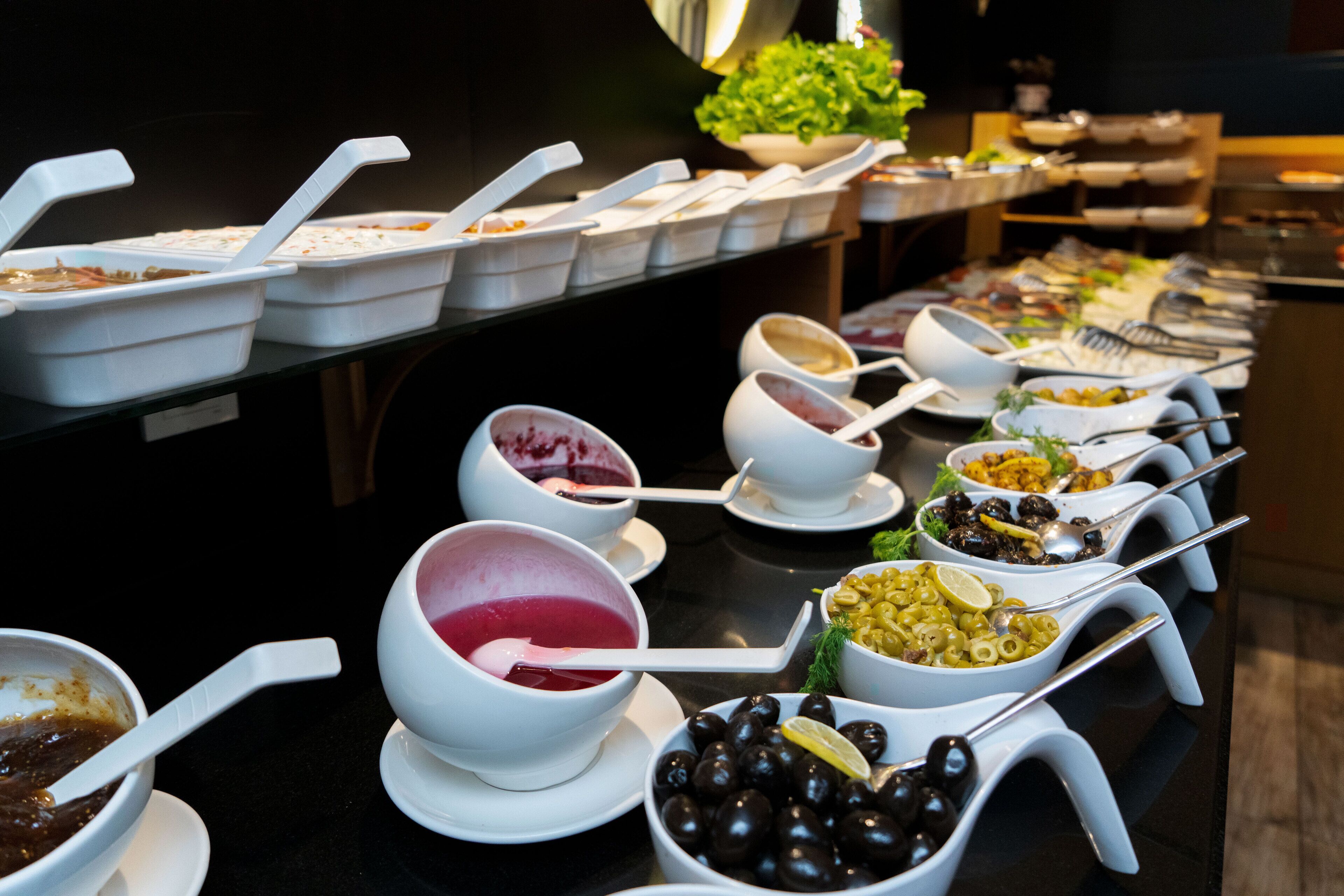 Daily continental breakfast (EUR 5 per person)