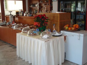 Daily English breakfast for a fee - Oscar Hotel (Lefkada)