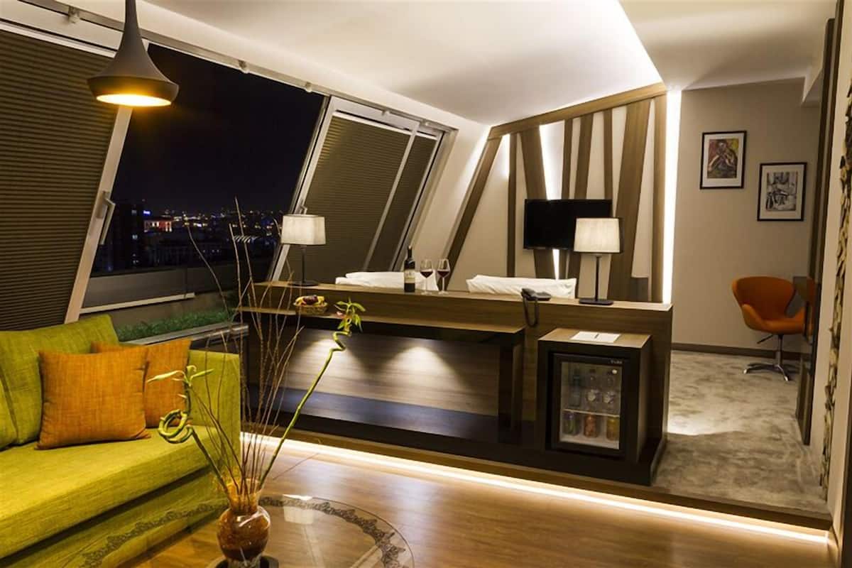 Penthouse | Living area | LED TV