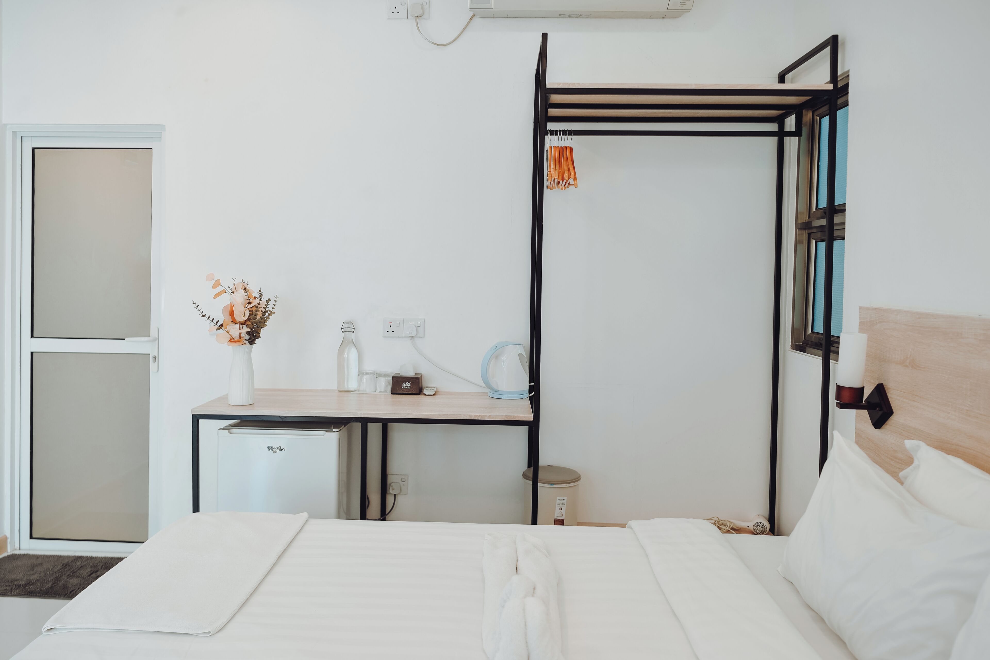 Deluxe Double or Twin Room, Non Smoking, Garden View | Minibar, in-room safe, desk, laptop workspace