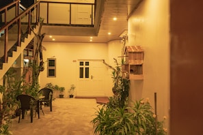 Courtyard - Nala Island Village (Maafushi)
