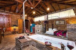 Suite Elite, 1 habitaci�ón | Ropa de cama de alta calidad, minibar, caja fuerte