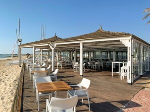 Beach bar