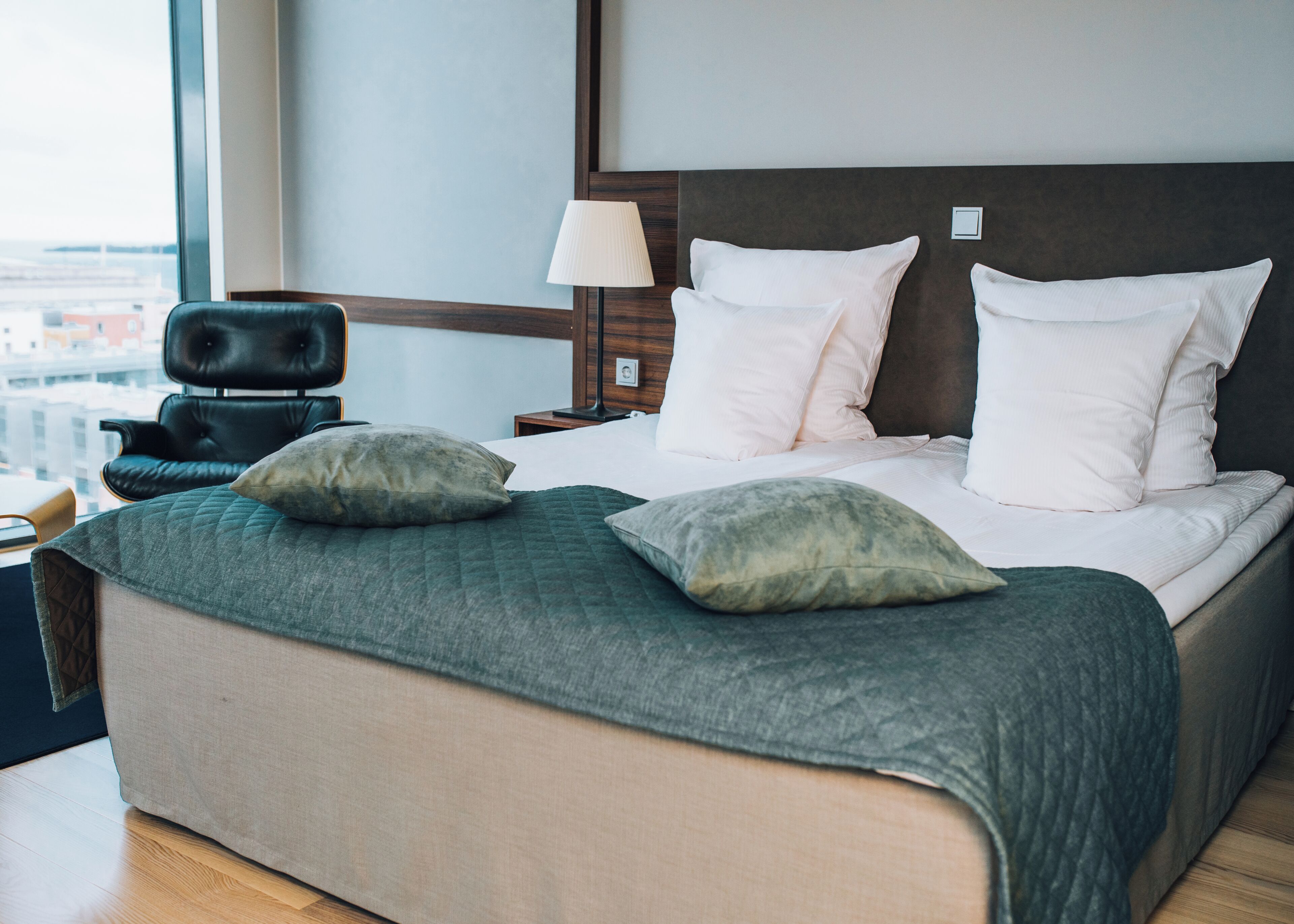 Kahden hengen deluxe-huone, tupakointi kielletty | Allergiatestatut vuodevaatteet, minibaari, tallelokero huoneessa