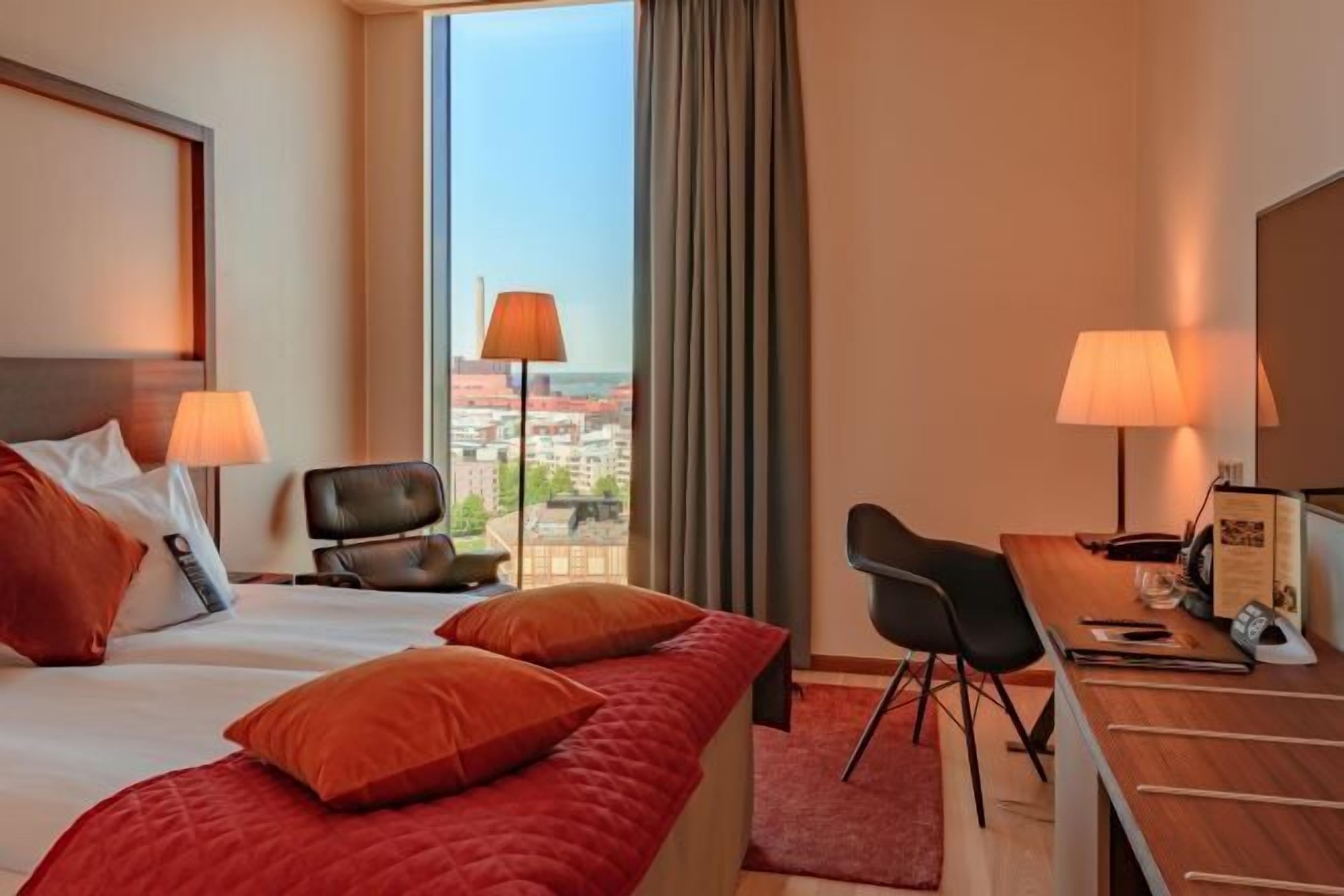 Hypo-allergenic bedding, minibar, in-room safe, desk
