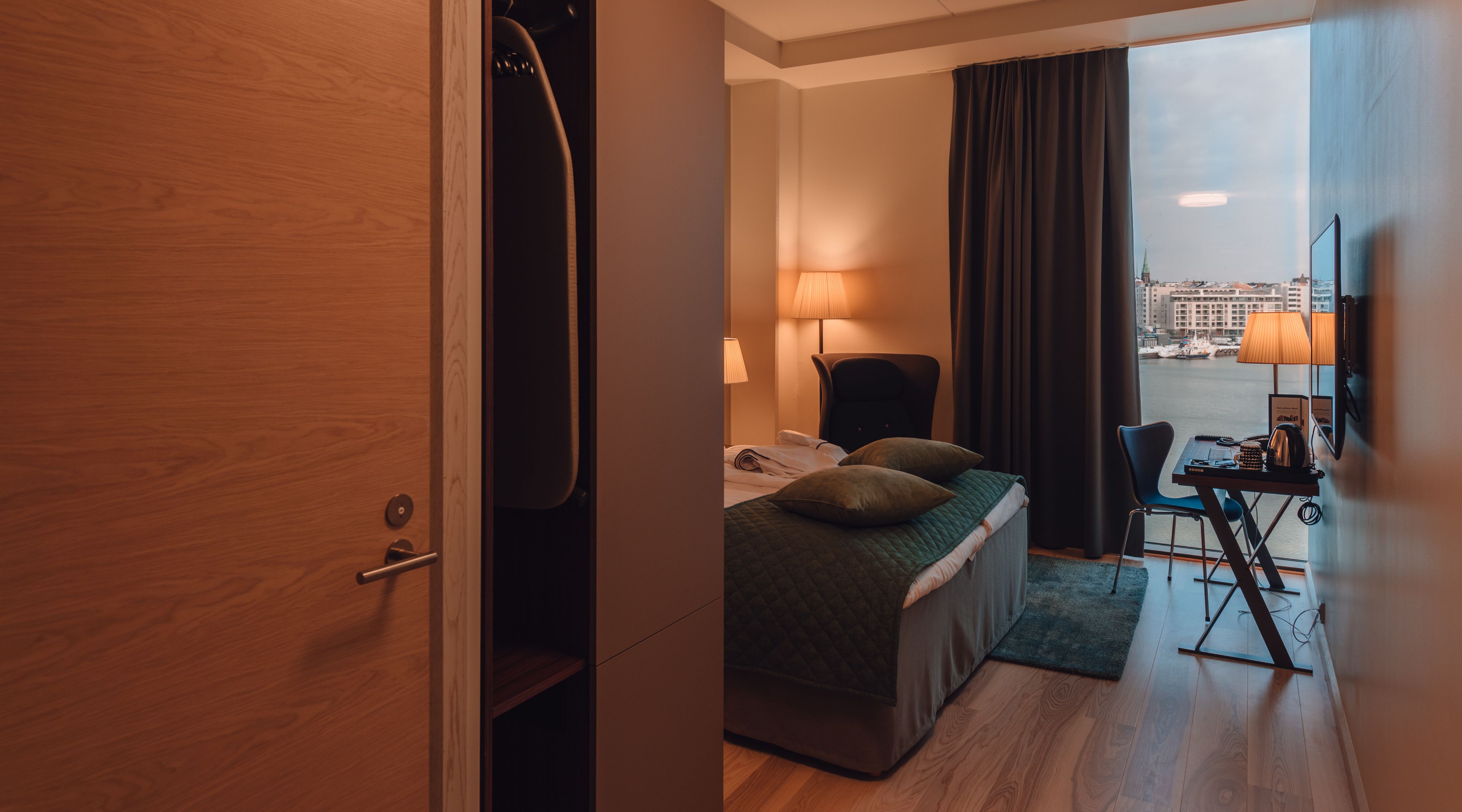 superior double room, 1 double bed, non smoking | 1 bedroom, hypo-allergenic bedding, minibar, in-room safe