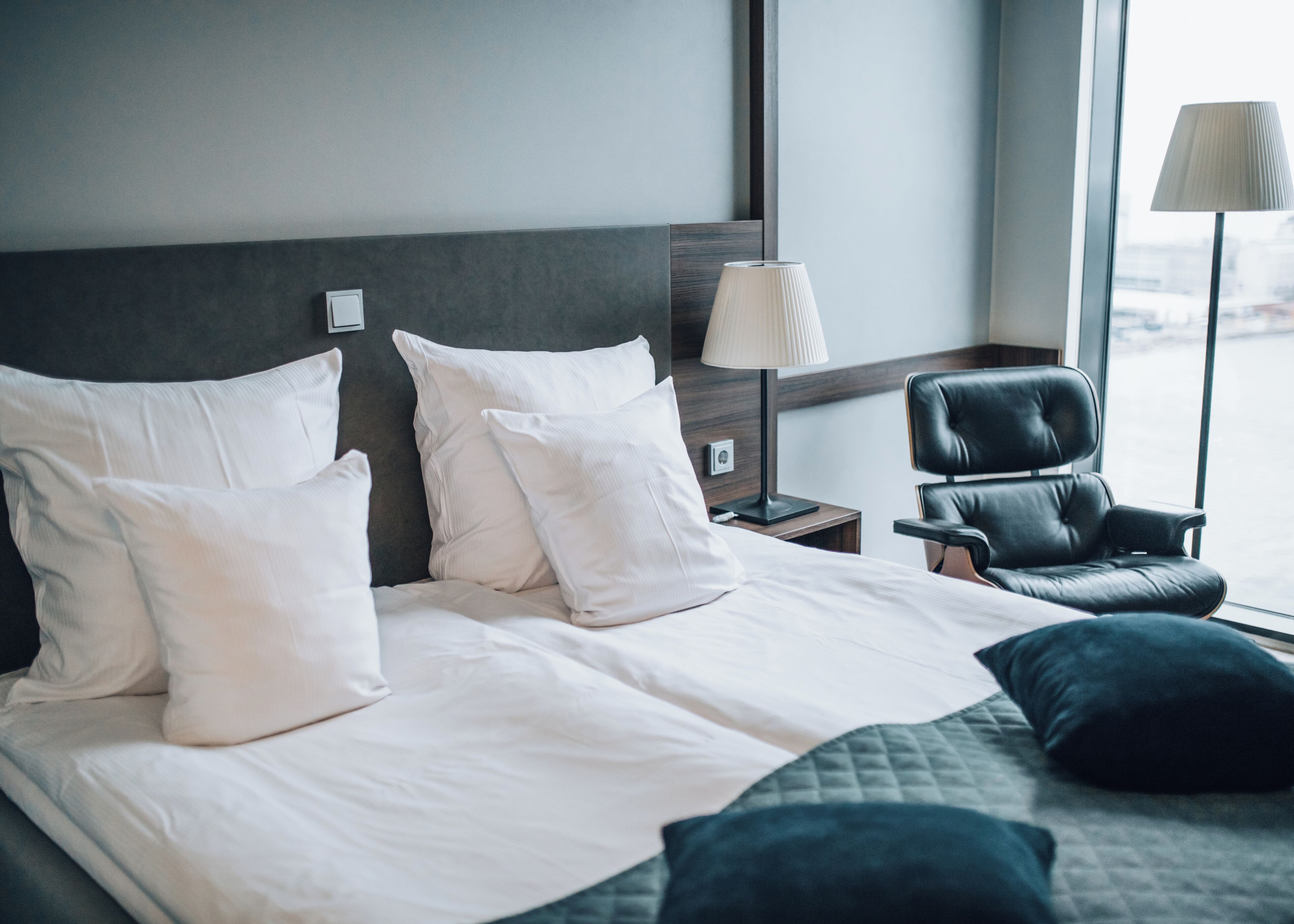 Kahden hengen superior-huone, 1 parisänky, tupakointi kielletty | Allergiatestatut vuodevaatteet, minibaari, tallelokero huoneessa