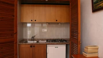 公寓, 1 間臥室 | 私人小型廚房 | 爐具、電熱水壺、廚房用具/餐具/器皿