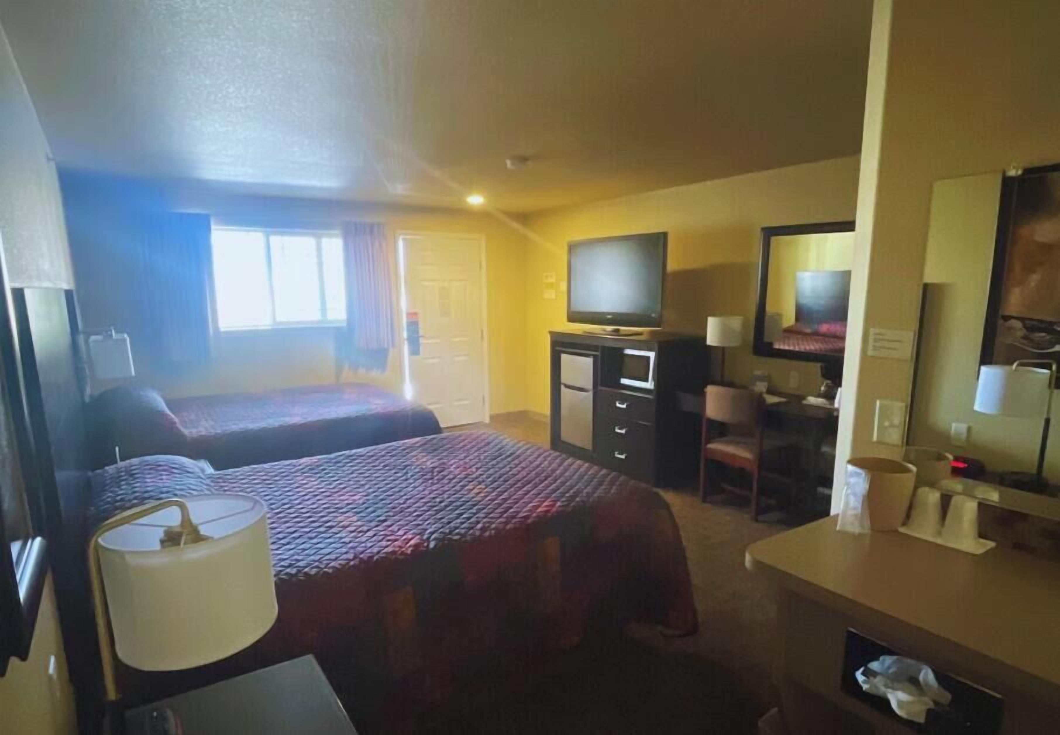 Room, Double Queen Deluxe , No Pets