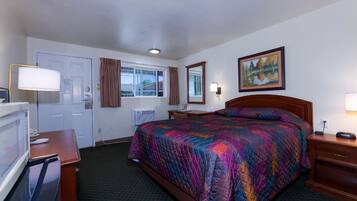 Desk, iron/ironing board, free WiFi, bed sheets