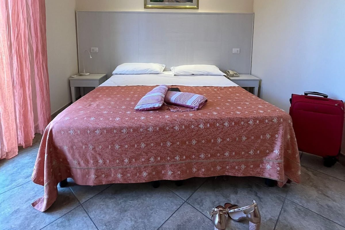 Classic Double Room, 1 Double or 2 Single Beds, Non Smoking | Premium bedding, in-room safe, desk, cots/infant beds