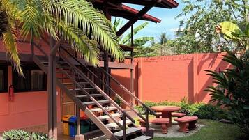 1 dormitorio, ropa de cama de alta calidad, edredones de plumas