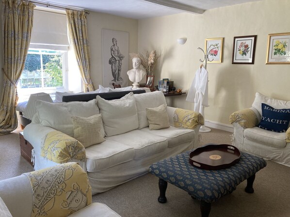 Double Room, Private Bathroom (Garden Suite)