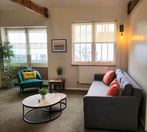 Apartamento, banheiro privativo | Lounge