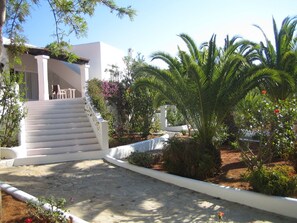 Grand Suite, 3 Bedrooms (Himalaya) | Terrace/patio