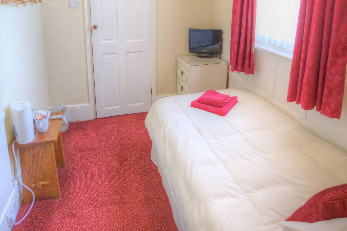Single Room | WiFi (free)