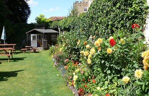 Property grounds - The Kings Arms Hotel (Sandwich)