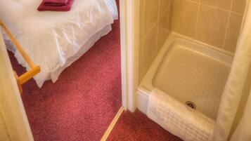 Twin Room | Free WiFi