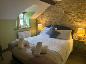 Double Room, Ensuite | Iron/ironing board - The Plough Bed and Breakfast (Cheltenham)